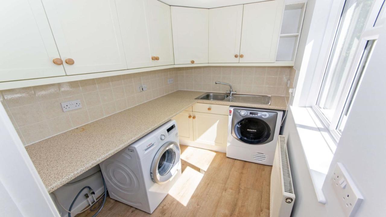 Ladywell Croyde - Super Stylish Large Home With Pool Table, Woodburner, Pizza Oven And Hot Tub Option, Sleeps 12 Eksteriør bilde